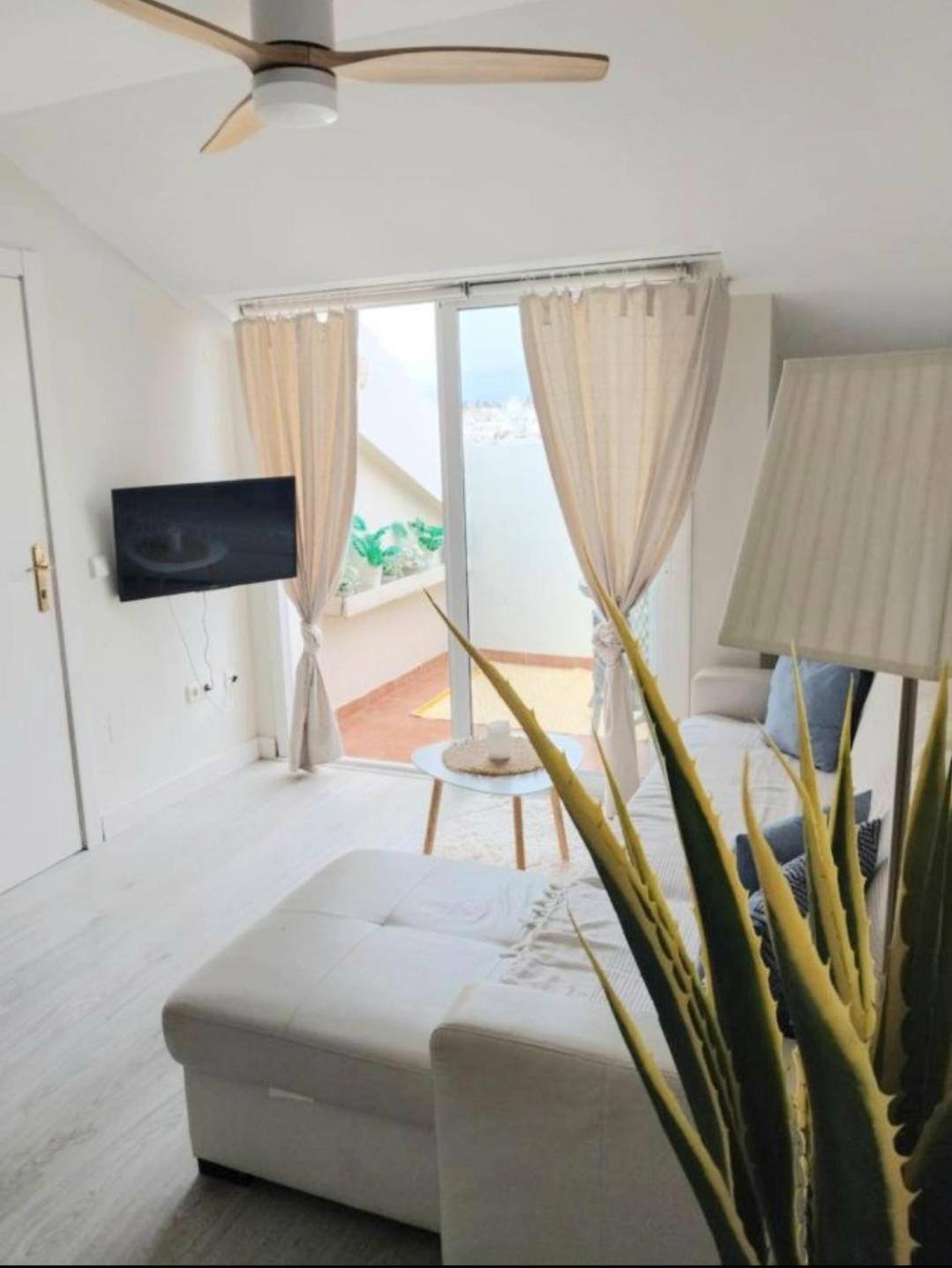New City Penthouse Near Beach With Sunny Balcony Фуенхірола Екстер'єр фото