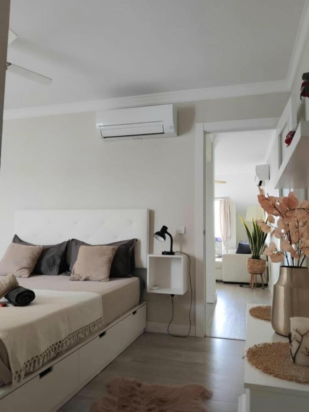New City Penthouse Near Beach With Sunny Balcony Фуенхірола Екстер'єр фото