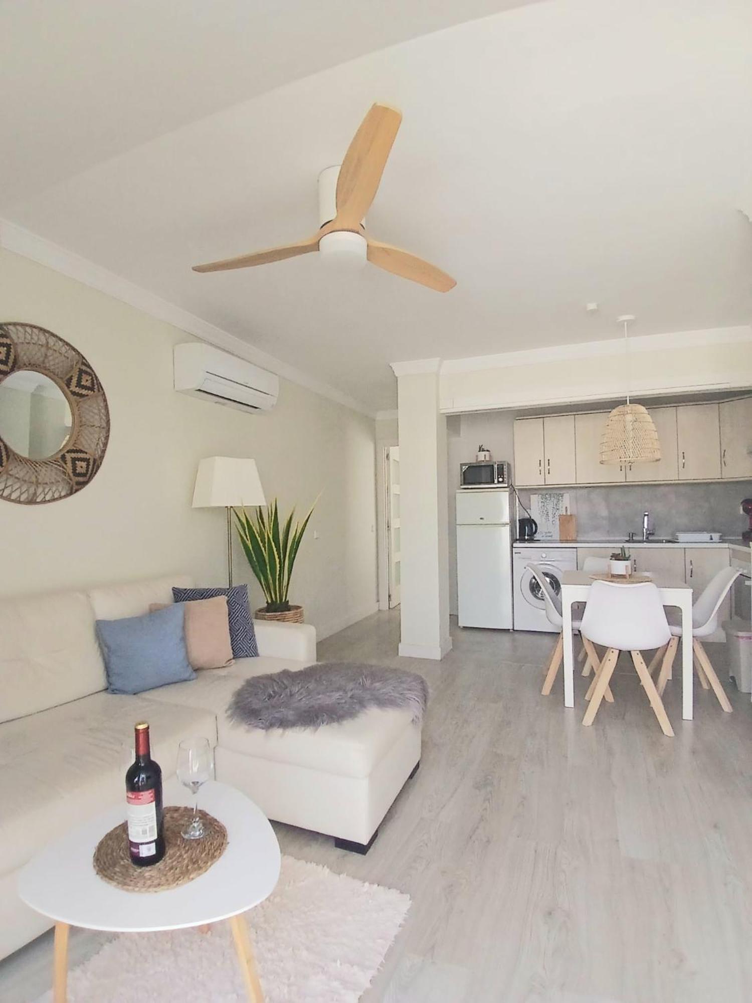 New City Penthouse Near Beach With Sunny Balcony Фуенхірола Екстер'єр фото
